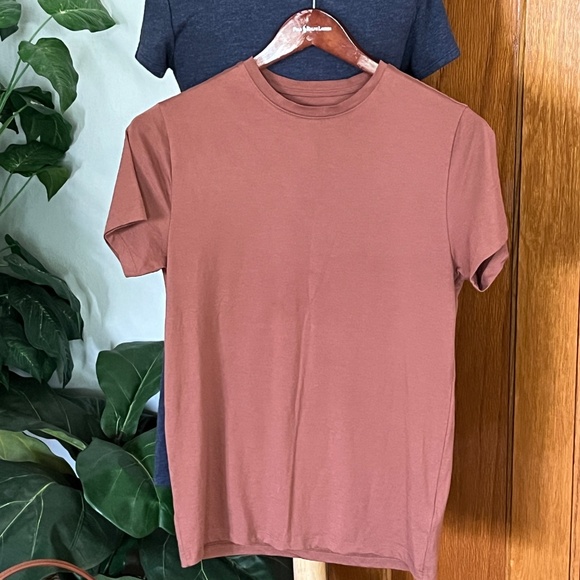 Christian LaCroix 100% Pima Cotton T-shirt Undershirt Men's Women's Rust Small - Picture 1 of 6